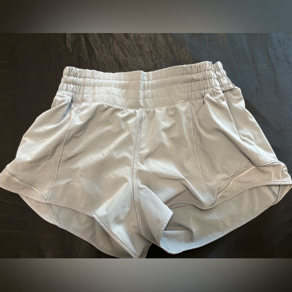 LULULEMON HOTTY HOT HIGH RISE 2.5 (size 6)